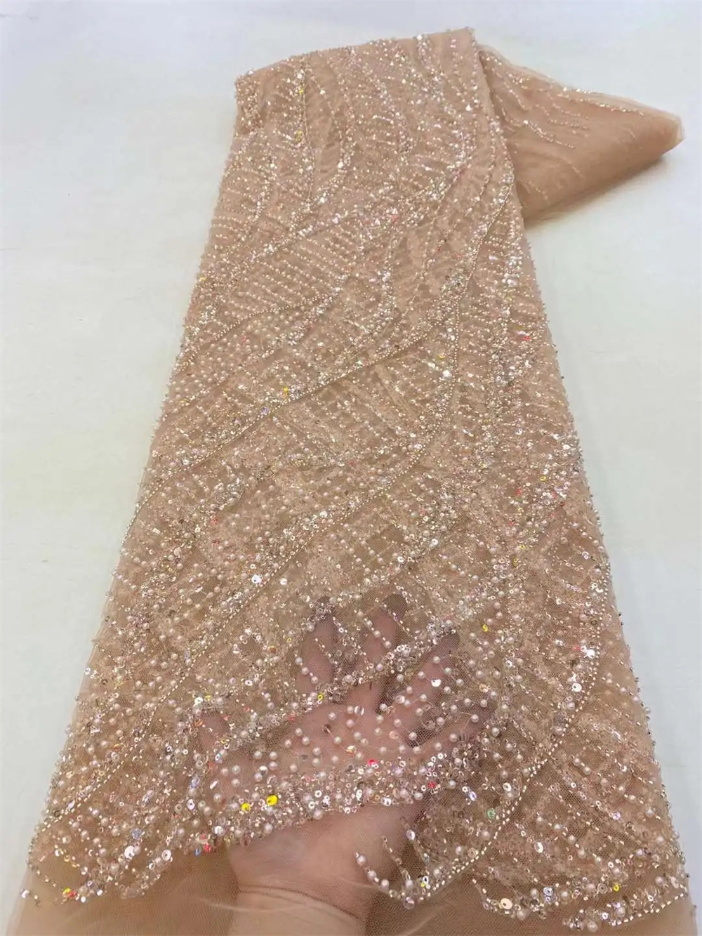 African Sequins Beaded Groom L - Glitter Tablecloth recension och pris