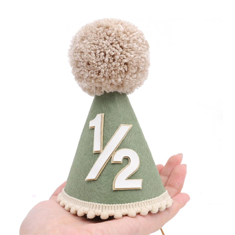 1/2 Birthday Hat Mini Cone Hat - Party Hat Cone recension och pris