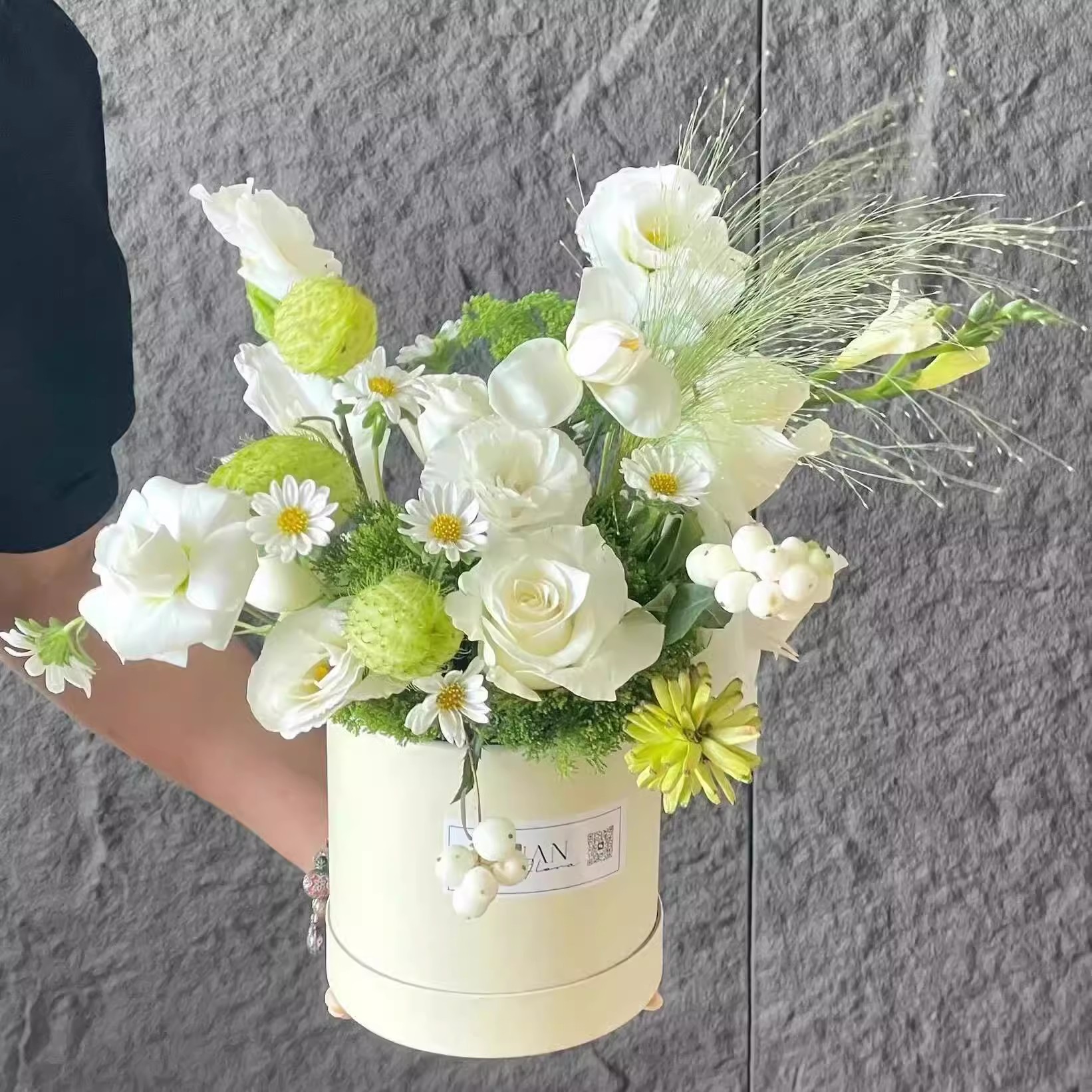 Small Flowers Packing Box Hug  - Event Party Box recension och pris
