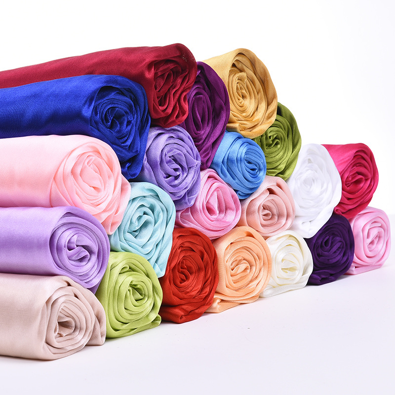 Pearlescent Ice Silk Satin Fab - Event Party recension och pris