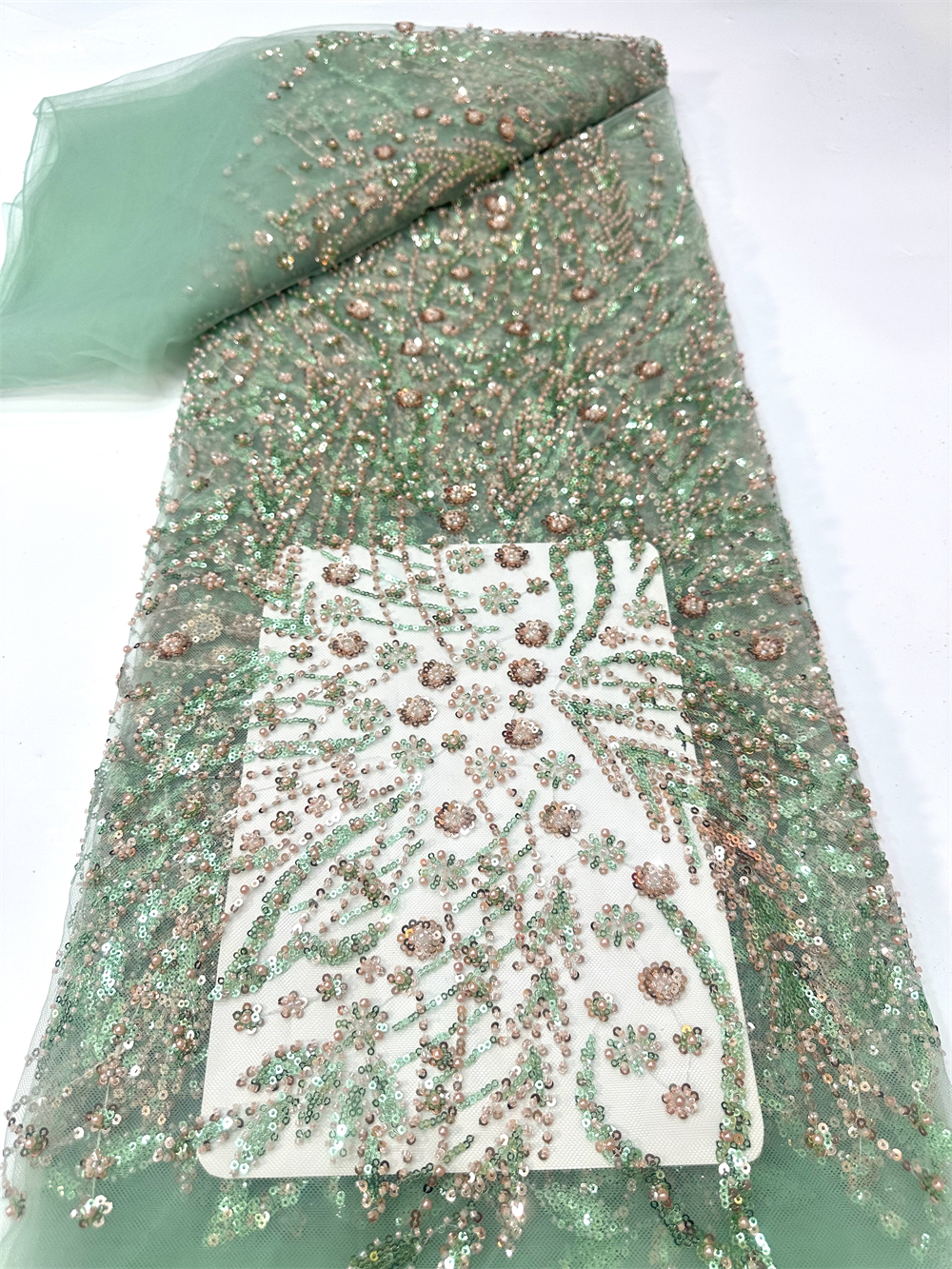 African Luxury French Beaded L - Glitter Tablecloth recension och pris